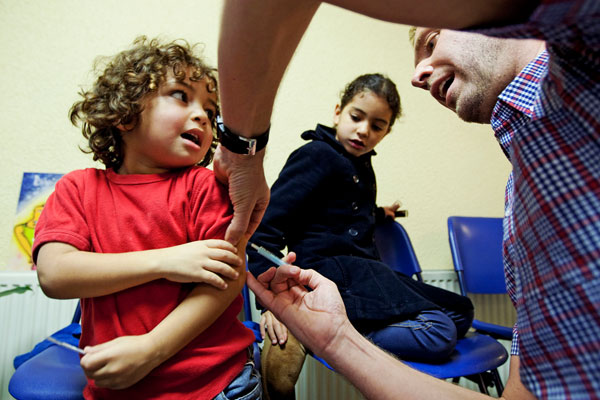 What is the harmful effect of immunizing children?