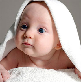 What nationality is a child born on a plane?