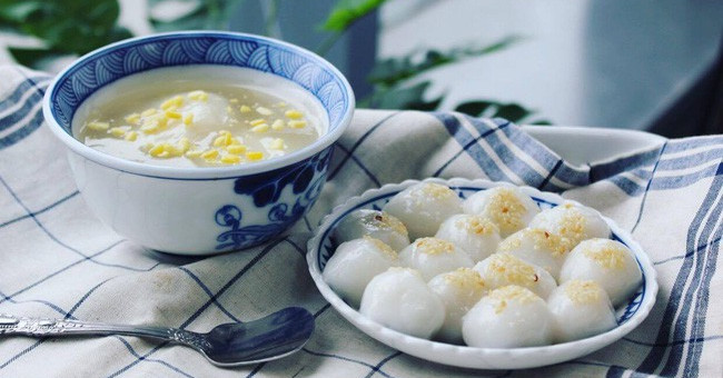 When coming to the Lunar New Year, I wondered why the sugar cake did not flow out?