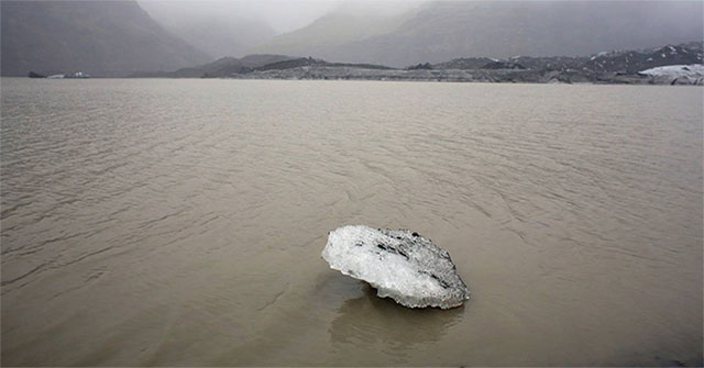 When the glaciers in Iceland melt into small streams