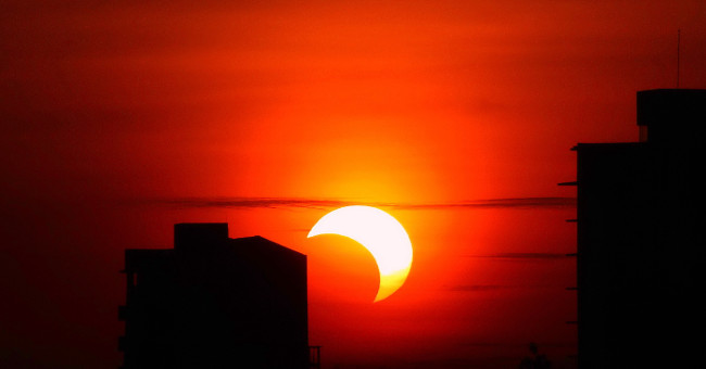 Where is the best eclipse on March 9 in Vietnam?