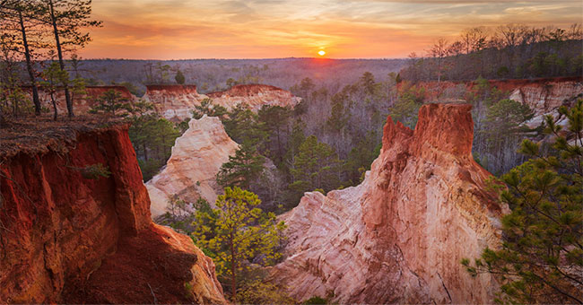 Where is the majestic Providence Canyon in America created?