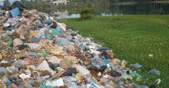 'White pollution' caused by plastic bags to the environment