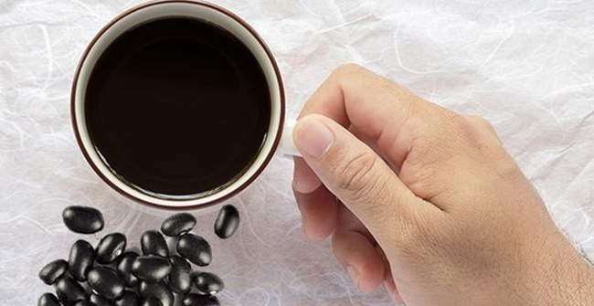 Who should not drink black bean juice?