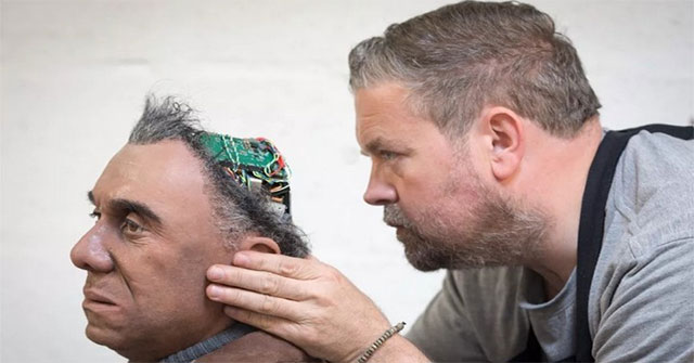 Why are people often afraid to see robots?  Scientists have the answer