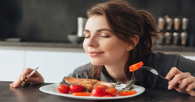 Why can scents awaken memories?