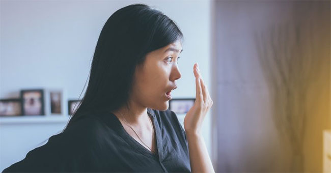 Why can't breakfast cause bad breath?