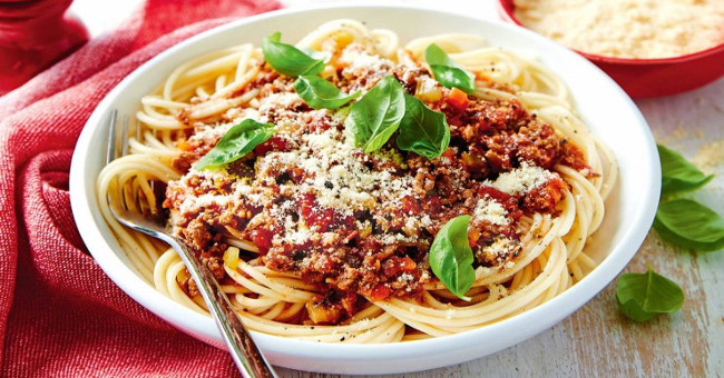 Why can't you find minced beef spaghetti in Italy?