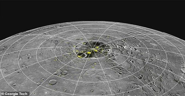 Why do ice forms on Mercury despite temperatures up to 400 degrees Celsius?