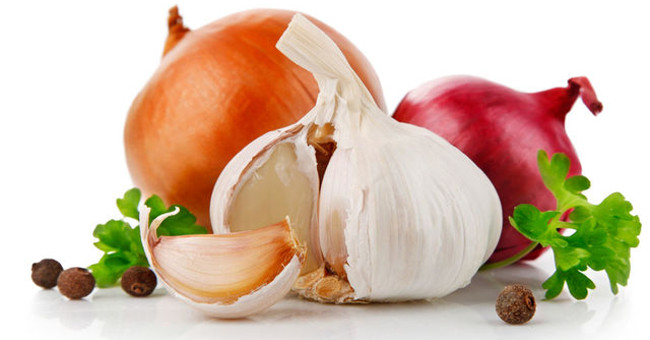 Why do onions, garlic cause bad breath?