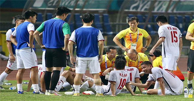 Why do players often gargle between matches?