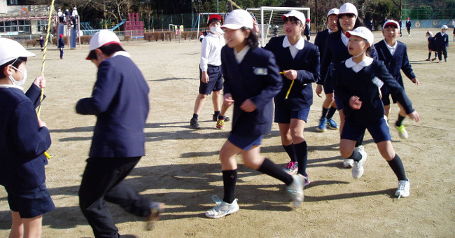 Why does Japan not let children drop out of school when it is 2 degrees Celsius cold?