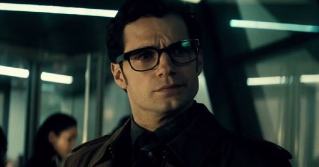 Why does Superman wear only the glasses that no one recognizes?