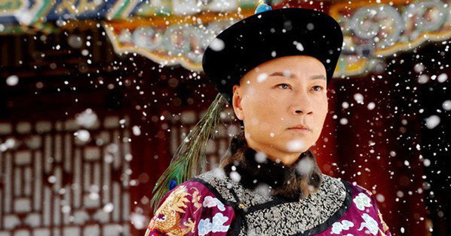 Why does the ancient emperor unconditionally love the magnae?