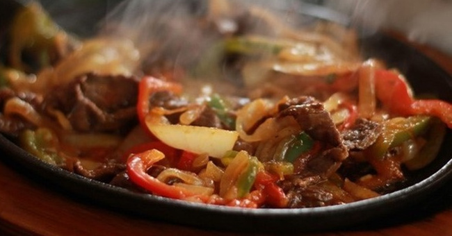 Why does the taste of food vary when it is cold and hot?