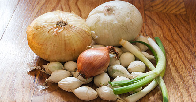 Why eat a lot of onions, garlic prone to armpit odor?