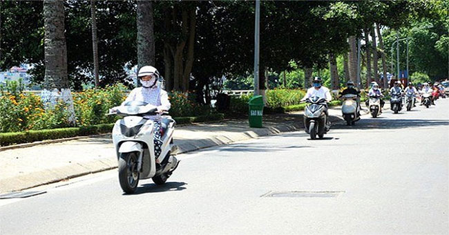 Why is Hanoi hot in winter days?