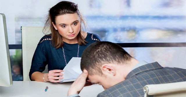 Why is it so hard to make eye contact when chatting?
