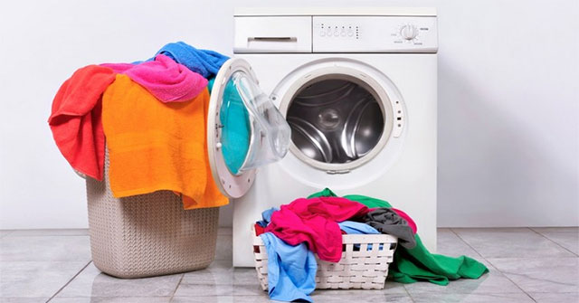 Why should you keep the cage washer door open?