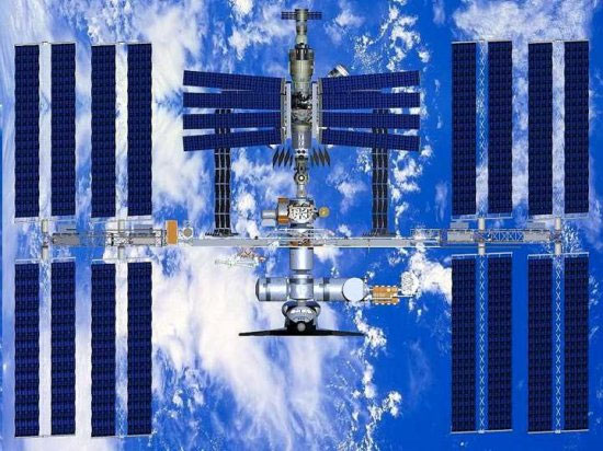 Will astronauts live 1 year on the ISS station?