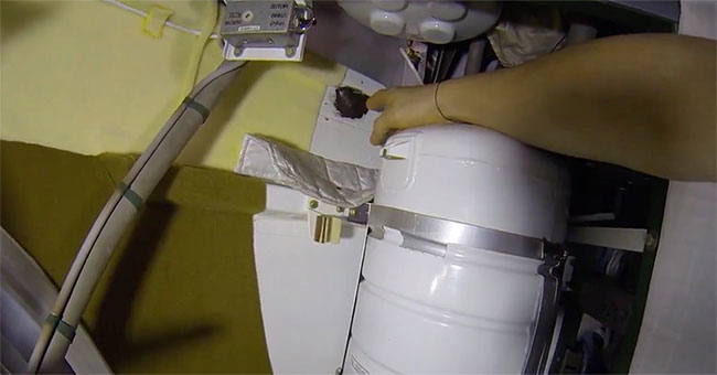 With a real video, Russian astronauts put out the rumors to cover their holes on ISS