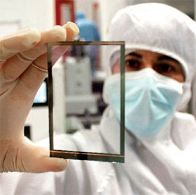 With Wysips, mobile device batteries never run out