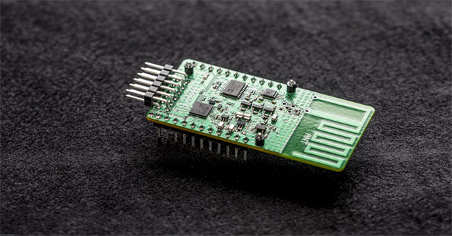 Without using much energy, this device still transmits the signal very far