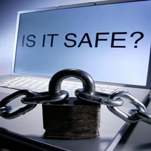 Women watch out for 'sensitive' photo theft from e-mail accounts