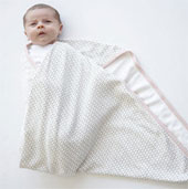 Wrapping diapers for babies affects joints
