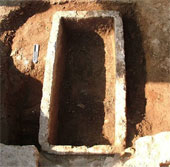 Zigzag art in ancient tombs in Greece