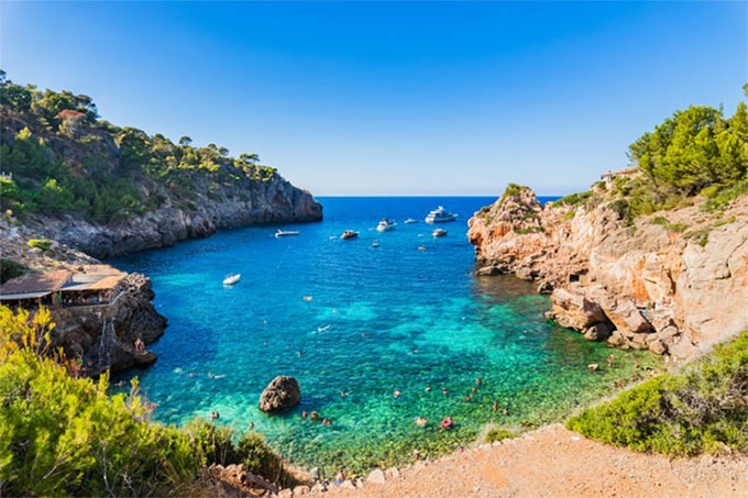 Picture 11 of 13 beaches with the most beautiful scenery in the world