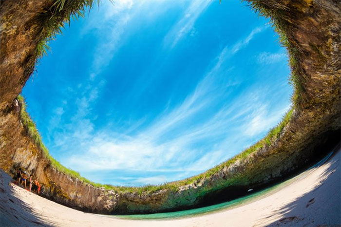 Picture 6 of 13 beaches with the most beautiful scenery in the world