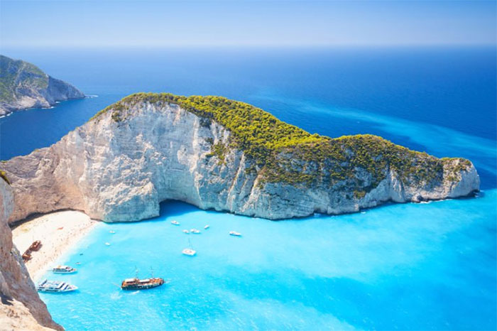 Picture 7 of 13 beaches with the most beautiful scenery in the world
