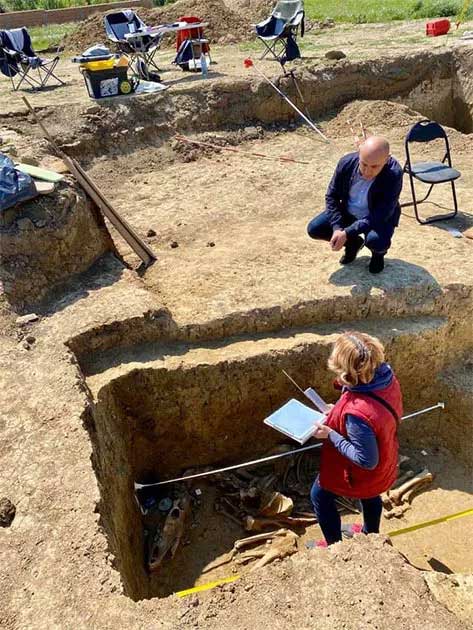 Picture 2 of Ancient tomb mystery 'shadow warriors' appears the most unexpected place
