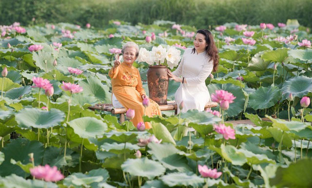 Picture 18 of Beautiful beautiful lotus season in June Hanoi