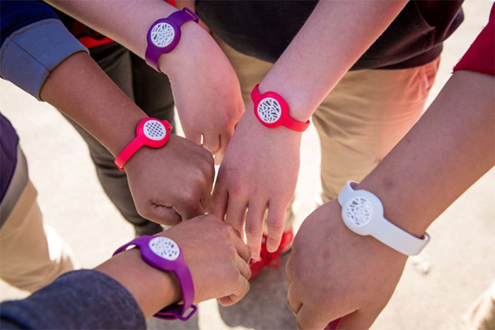 Picture 1 of Bracelet for monitoring exposure to dust and Covid-19