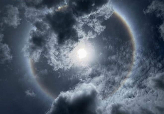 Picture 4 of Bunches of halo images appear beautiful in many Southeast provinces