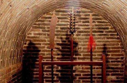 Picture 4 of China still has an 'Great Wall' underground from the Three Kingdoms era, used to be a military staple but was not discovered until the 20th century.