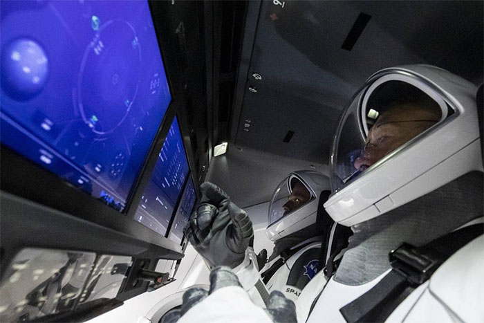 Picture 6 of Details of the special astronaut's outfit to the ISS station