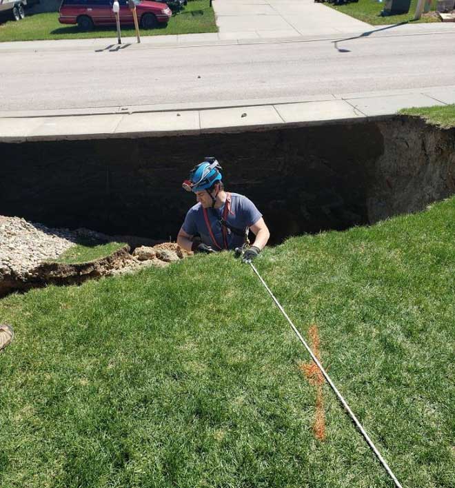 Discover the mysterious mine system beneath the deep hole of death in the middle of the neighborhood Picture 3