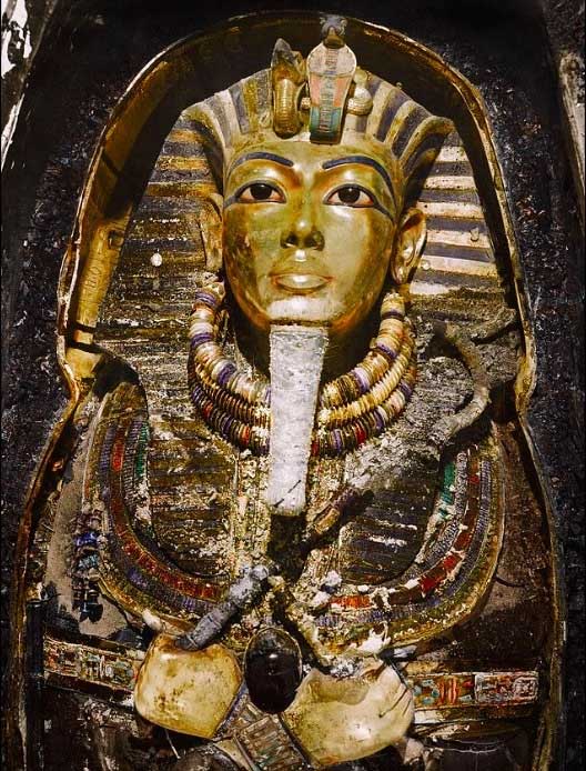 Picture 2 of 'Golden moment' at the opening of King Tutankhamun's casket