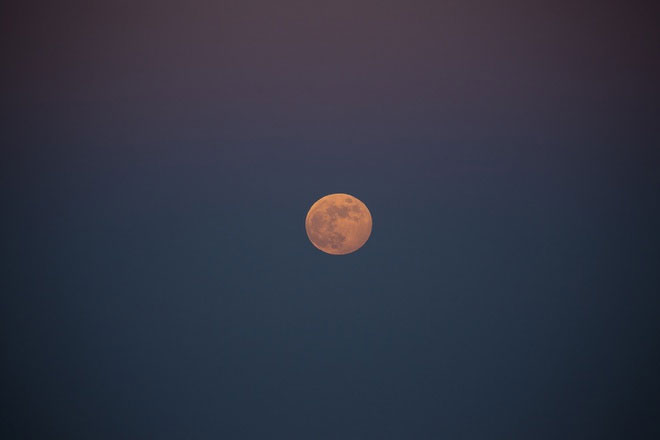 Picture 9 of Impressive photos of the 6/6 lunar eclipse