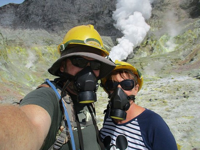 Picture 3 of Island of death, visitors must wear a gas mask
