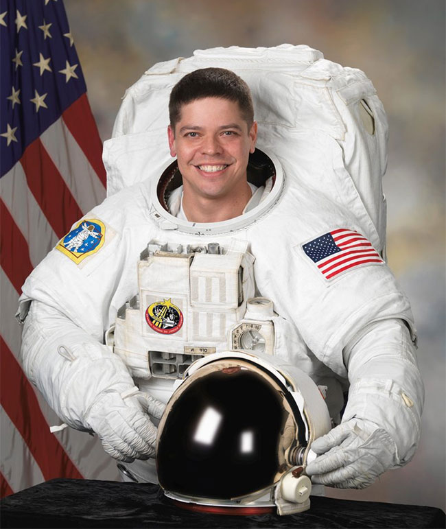 Picture 5 of SpaceX and Elon Musk before the historic flight into space