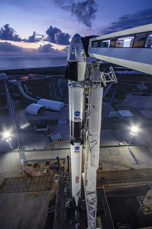 Picture 9 of SpaceX and Elon Musk before the historic flight into space