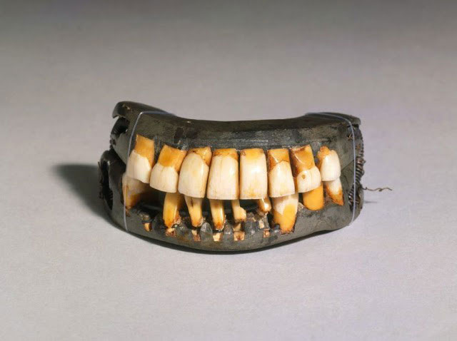 Picture 1 of Surprising the purpose of the ancients when the soldiers' teeth were killed