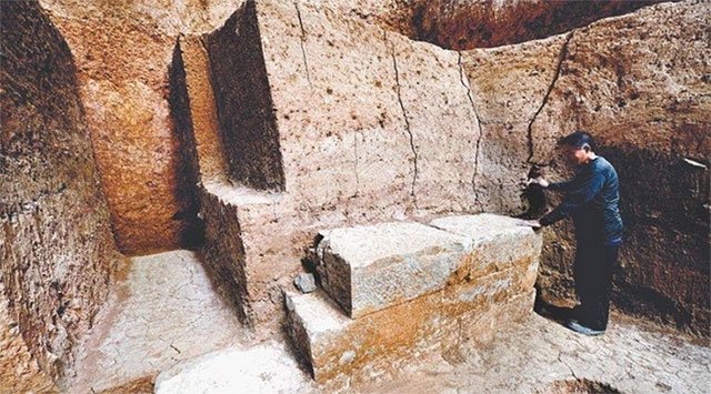 Picture 3 of The legend of the uniquely valuable stone coffin is found in a unique ancient tomb