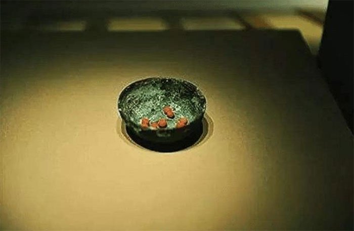 Picture 4 of The truth about the potion found in a thousand-year-old grave terrifies experts