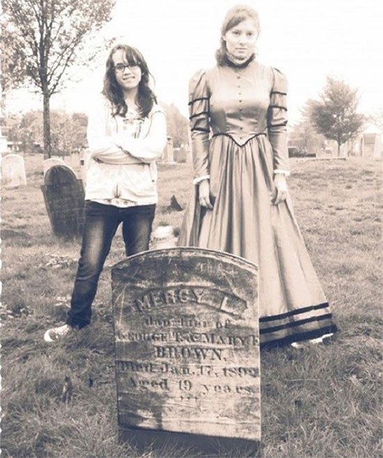 Picture 5 of The truth about 'vampire' tombs scares America