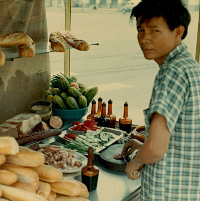 Picture 13 of Very interesting bunch of photos about bread in old Saigon